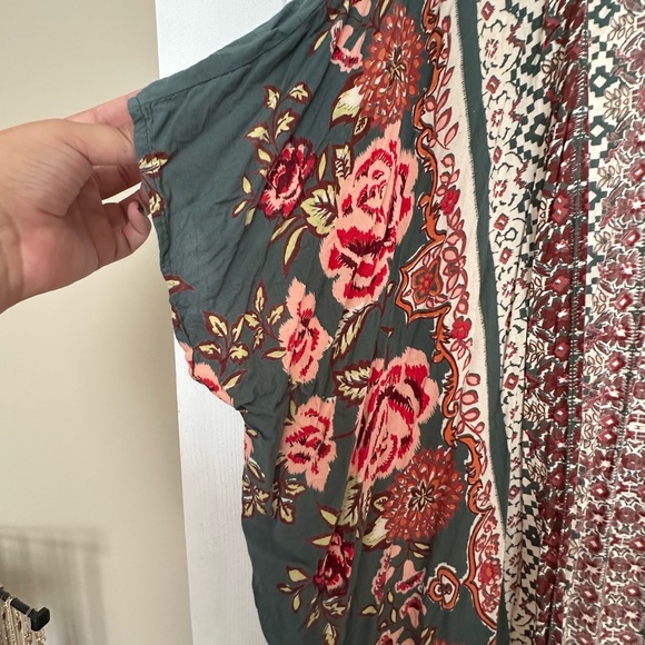 Angie Paisley Kimono - Picture 2 of 4